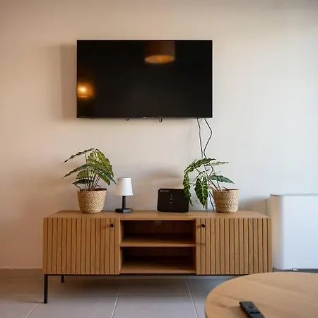 Lyan Cozy By Sh Apartman
