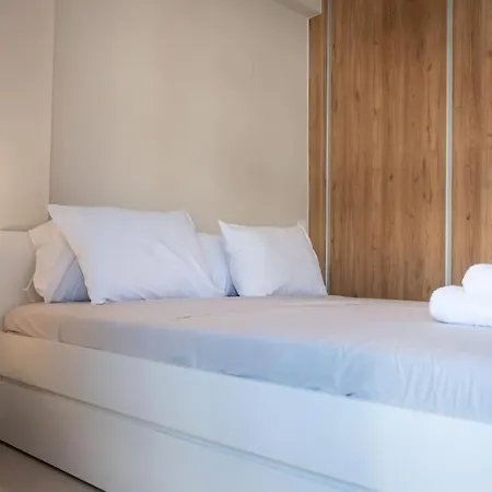 Apartment Lyan Cozy By Sh