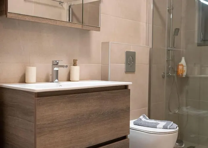 Lyan Cozy By Sh Nafplion